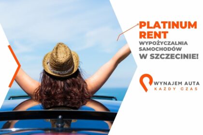 szczecin-wycieczka-wynejetym-samochodem-jpg Osoba w kapeluszu cieszy się jazdą po Szczecinie wynajętym samochodem.